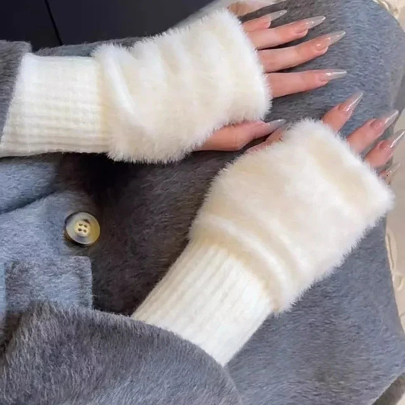 Luxurious Plush Fingerless Gloves for Women