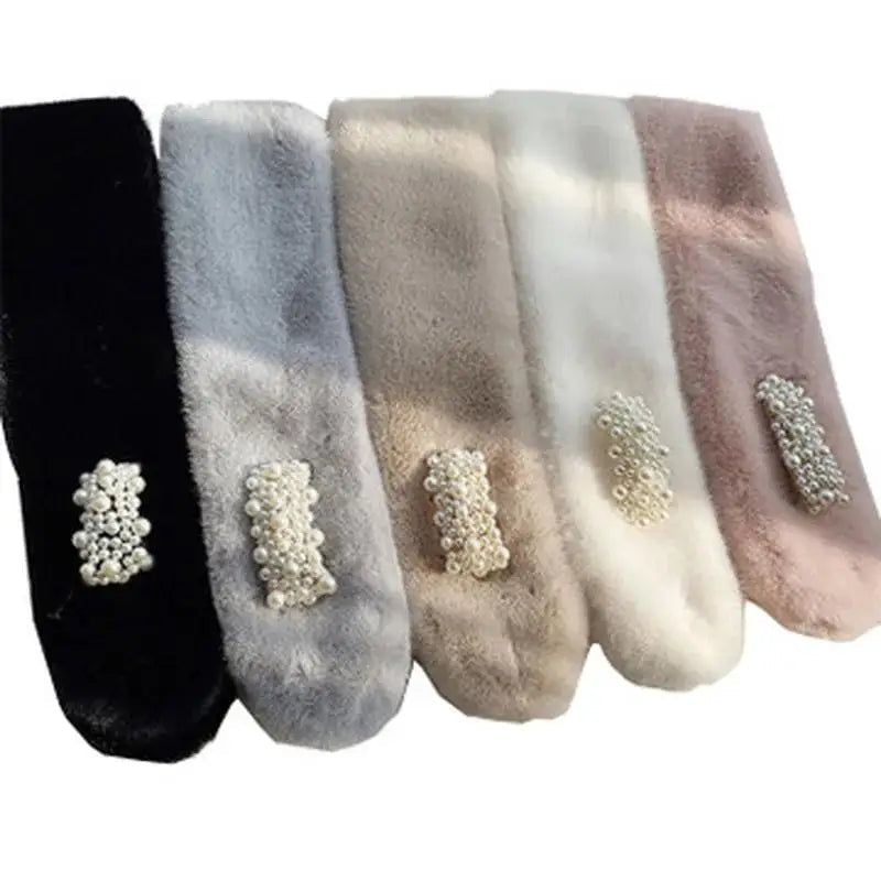 Luxurious Faux-Fur Pearl-Embellished Winter Scarf