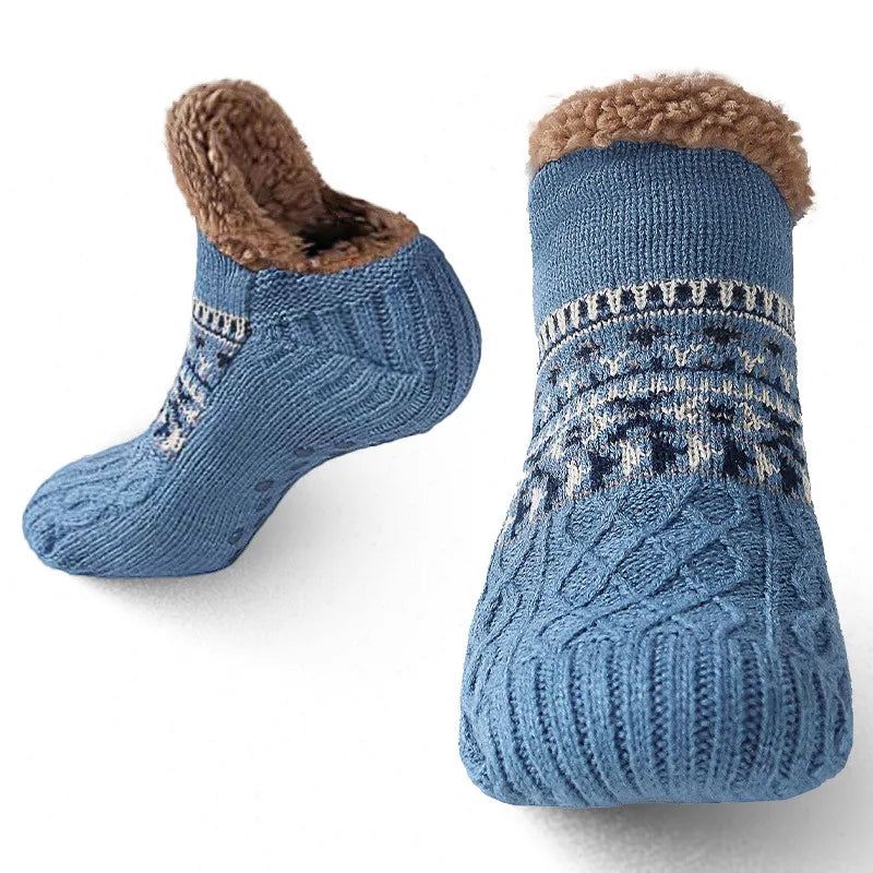 Cozy Snowflake Pattern Winter Socks