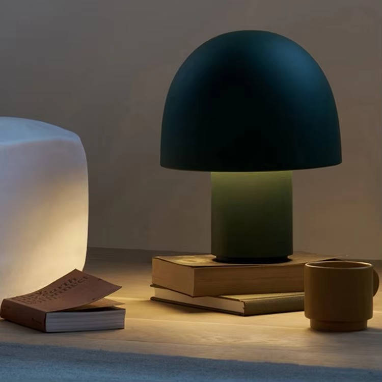 Sleek Wireless Table Lamp