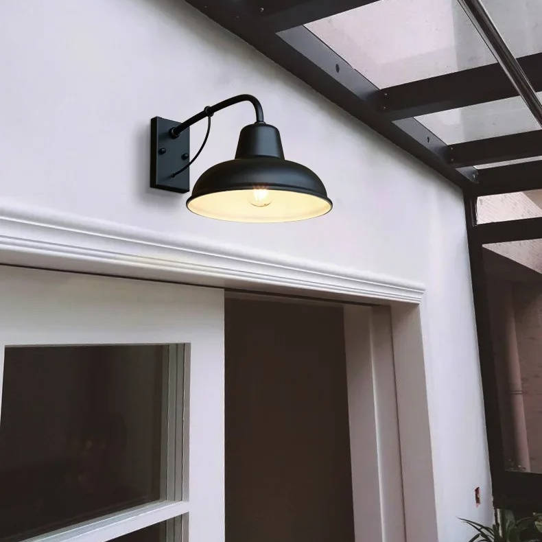 Antique-Style Barn Light with Vintage Charm
