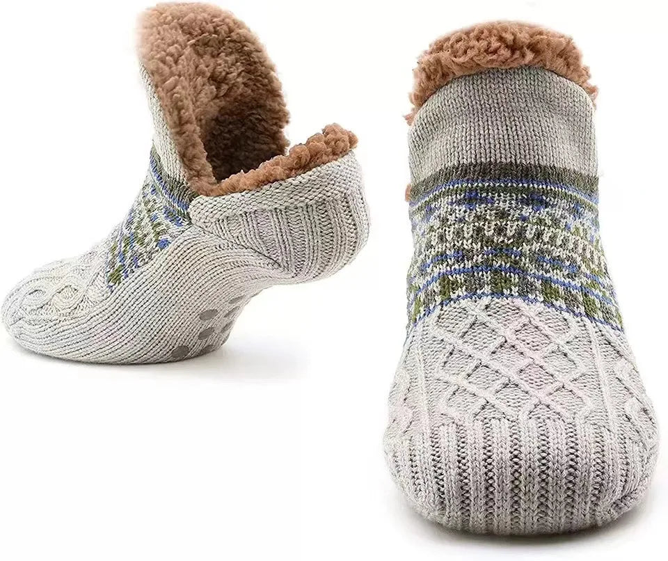 Cozy Snowflake Pattern Winter Socks