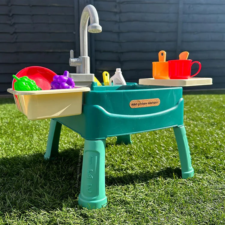 Kids’ Play Kitchen with Realistic Flowing Water Feature