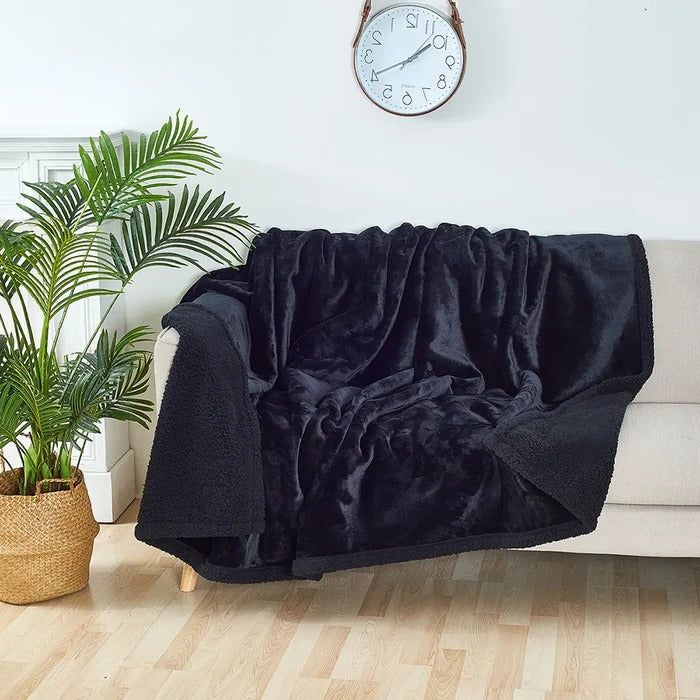 Cozy Waterproof Thermal Blanket for All-Weather Warmth