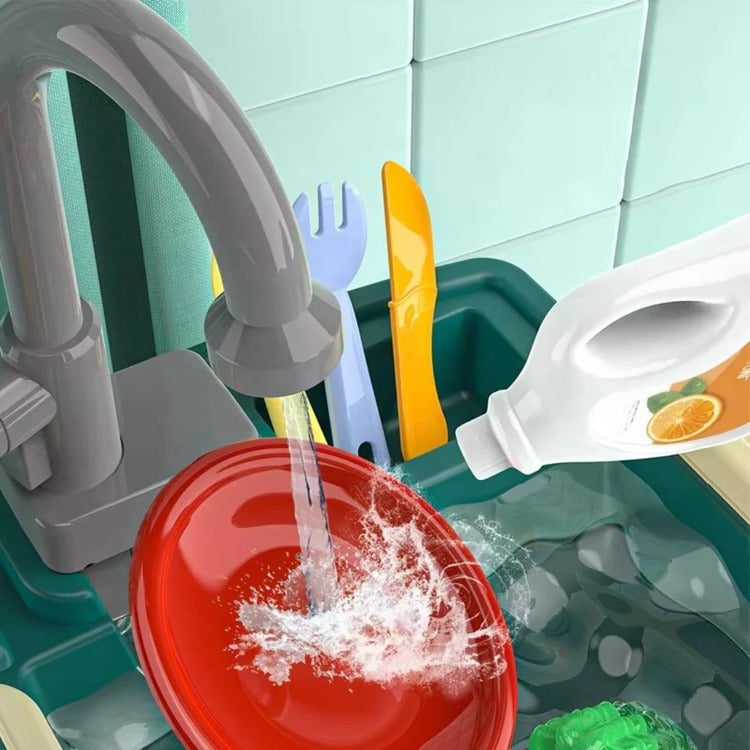 Kids’ Play Kitchen with Realistic Flowing Water Feature