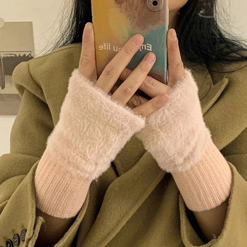 Luxurious Plush Fingerless Gloves for Women